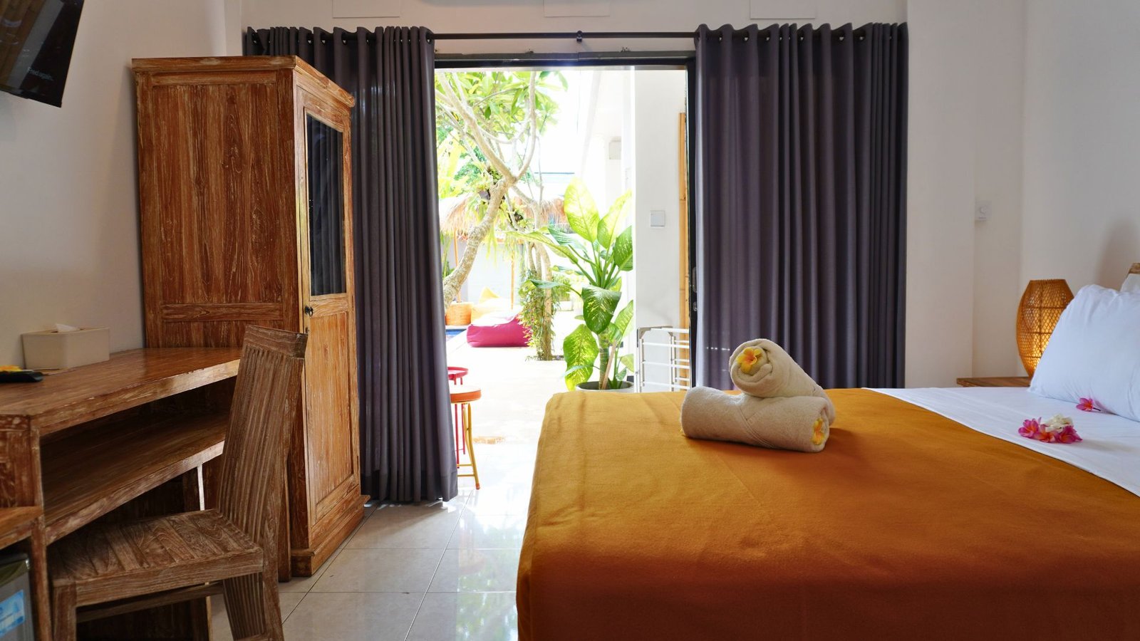 doubleroomwithpoolviewsosjimbaran4