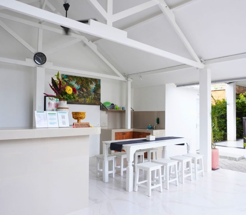 Summer of Surf Hostel Uluwatu11